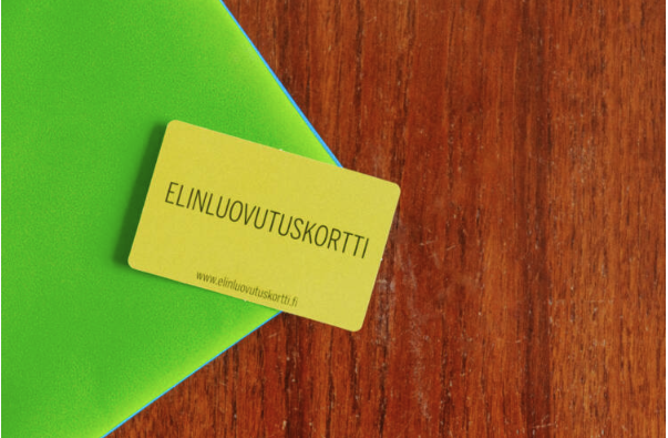 Keltainen paperinen elinluovutuskortti